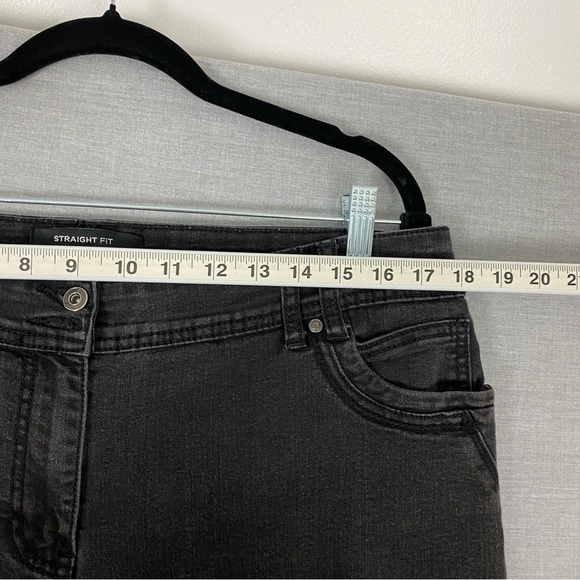 Penningtons Straight Fit Black Jeans Women's Plus Sz 16 Mid Rise 2 Button Waist - Picture 8 of 11